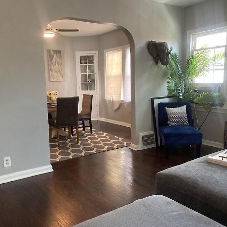 Cozy, Upstairs Apartment Pets Welcome With Fee Family Friendly Close To Everything Cleveland Buitenkant foto
