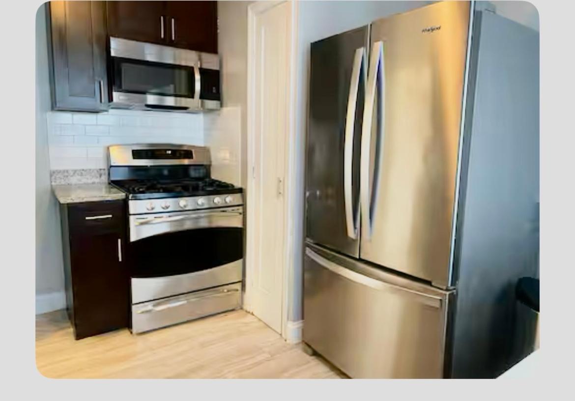 Cozy, Upstairs Apartment Pets Welcome With Fee Family Friendly Close To Everything Cleveland Buitenkant foto